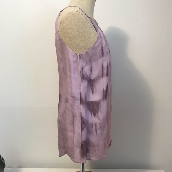 Sleeveless lavender lined print blouse - Picture 4 of 5